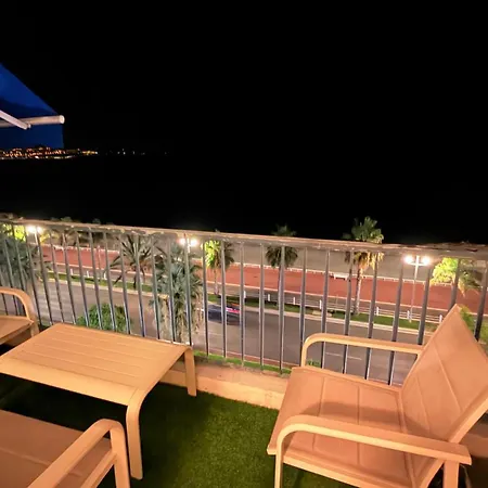 Appartamento Sea View, Promenade Des Anglais, 180 Degree Balcony, 4 People Nizza