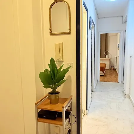 Appartamento Sea View, Promenade Des Anglais, 180 Degree Balcony, 4 People *