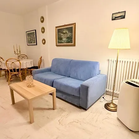 Sea View, Promenade Des Anglais, 180 Degree Balcony, 4 People Nizza