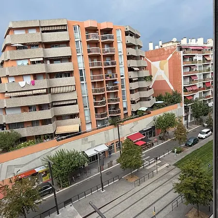 Sea View, Promenade Des Anglais, 180 Degree Balcony, 4 People * Nizza